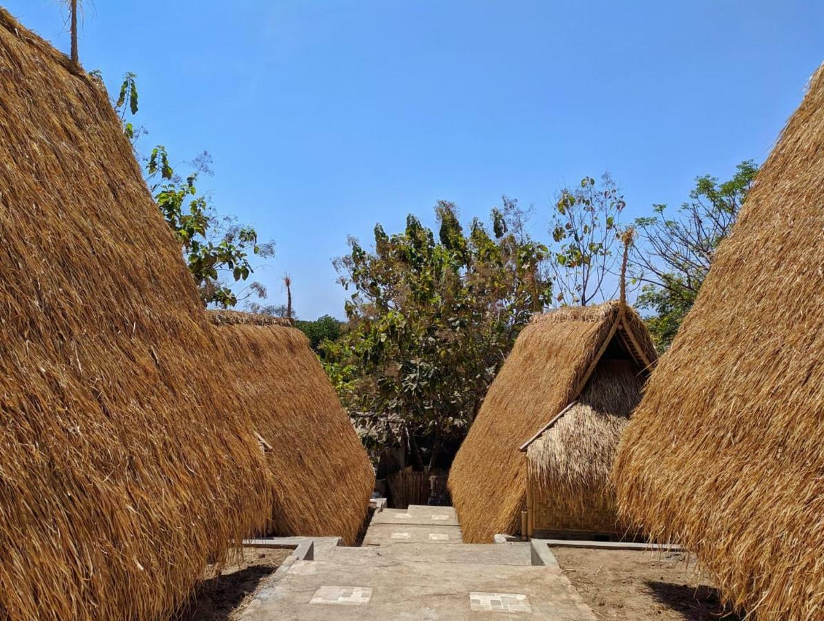 ホテル Gili Hills ギリ・トラワンガン エクステリア 写真